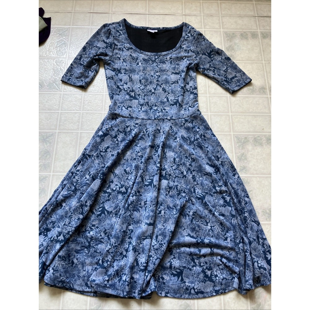 Lularoe Nicole Blue Floral Print Dress Size Small Circle Skirt Modest Short Slv